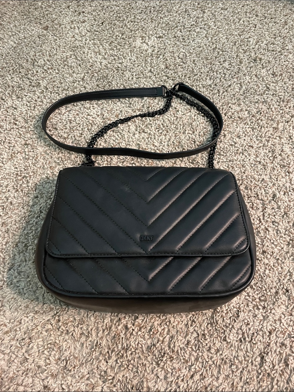 Dkny Black Quilted Chevron Crossbody Bag